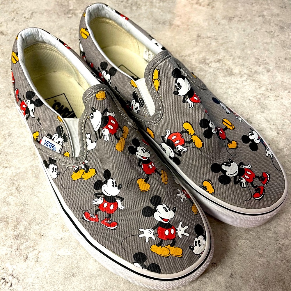 Disney x Vans Mickey Mouse Slip On - RARE!